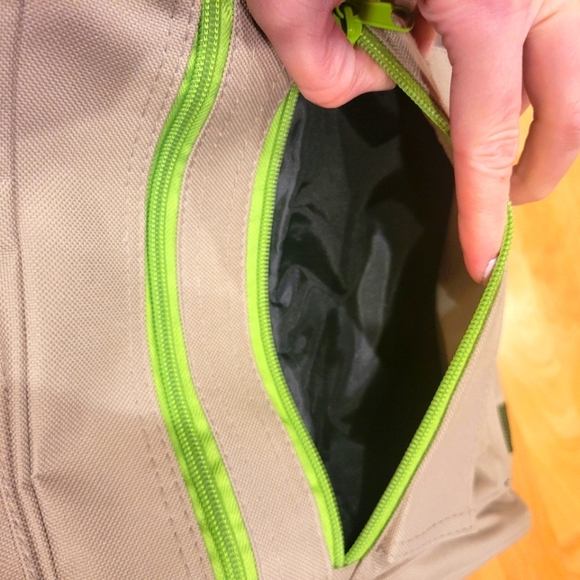 School Backpack Khaki and Green New - Picture 6 of 8